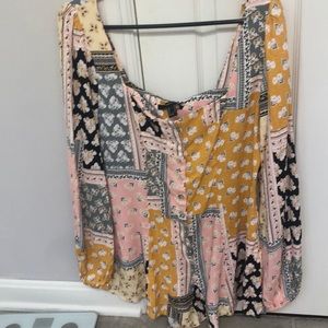 Pattern long sleeve romper